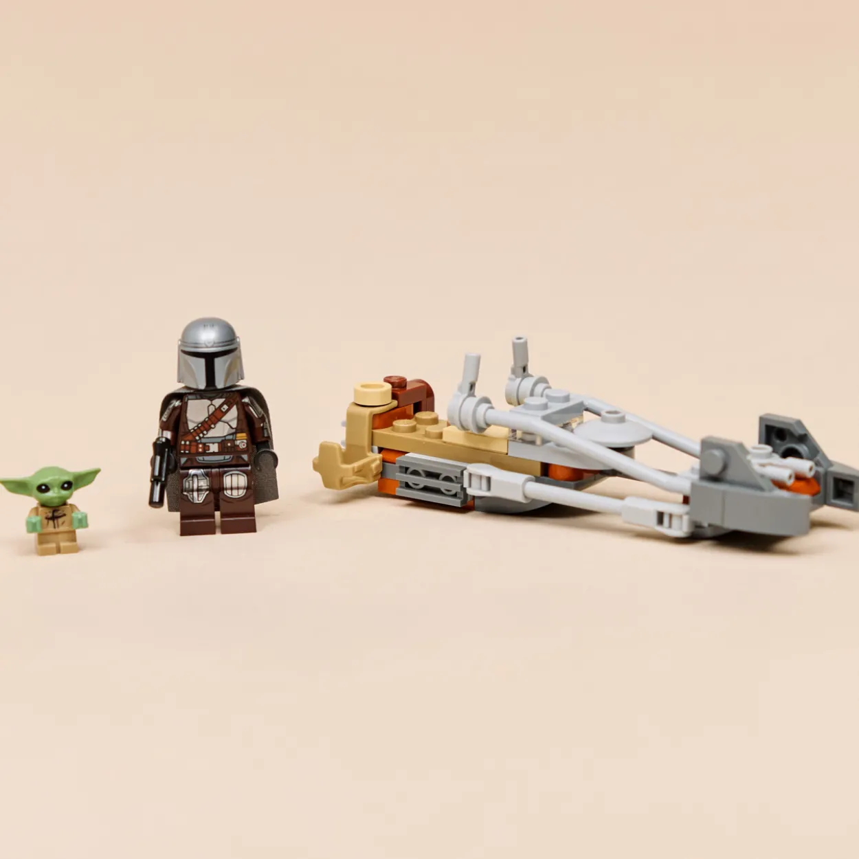 LEGO Star Wars 75436 Mandalorialaisen ja Grogun kiituripyörä