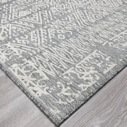 Matto Village's 80 x 250 cm Friida vaaleanharmaa