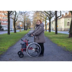 Monitoimirollaattori Wheellator, punainen