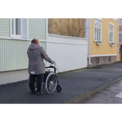 Monitoimirollaattori Wheellator, punainen