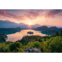 Palapeli Ravensburger 3000 palaa Lake Bled, Slovenia
