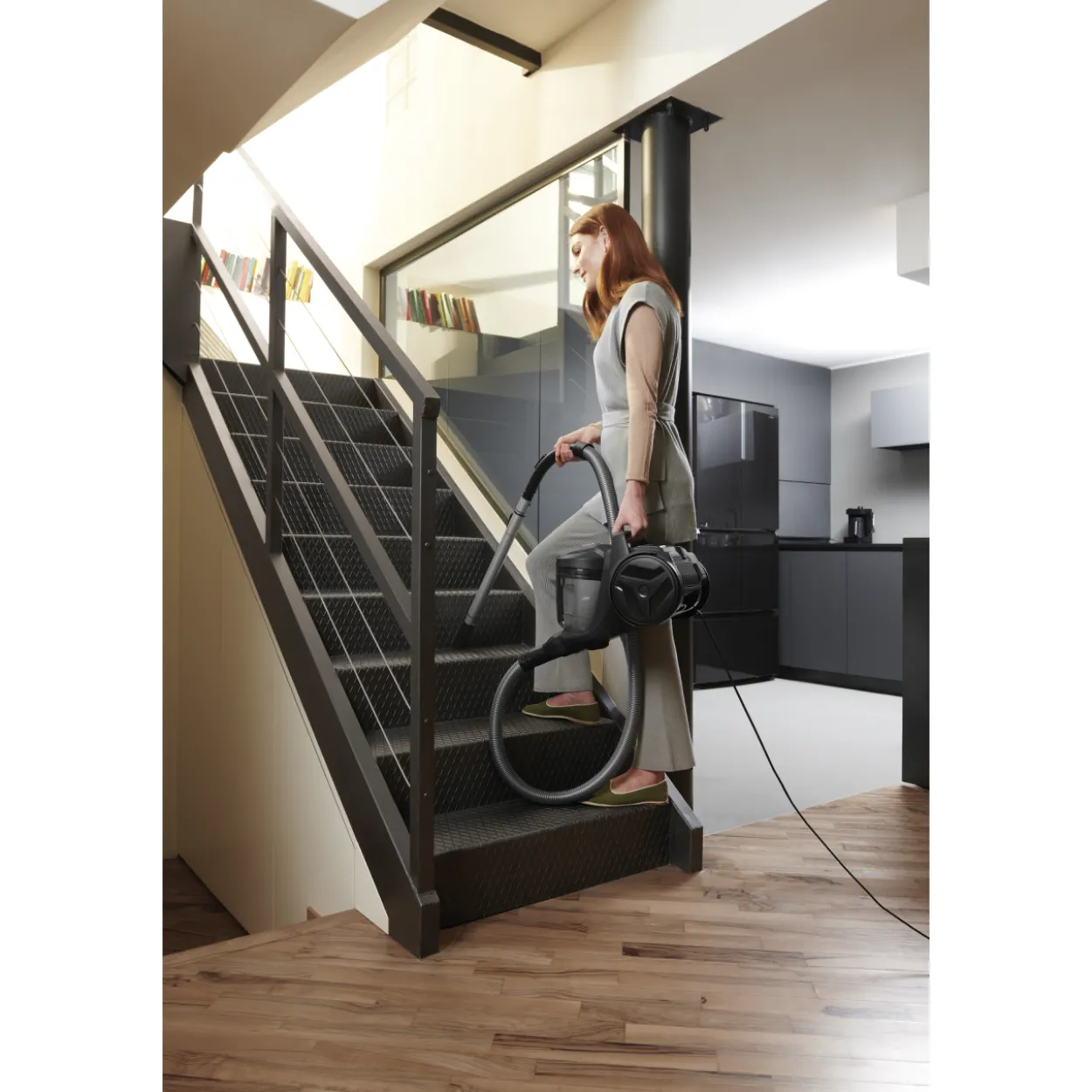 Pölynimuri Hoover HP1