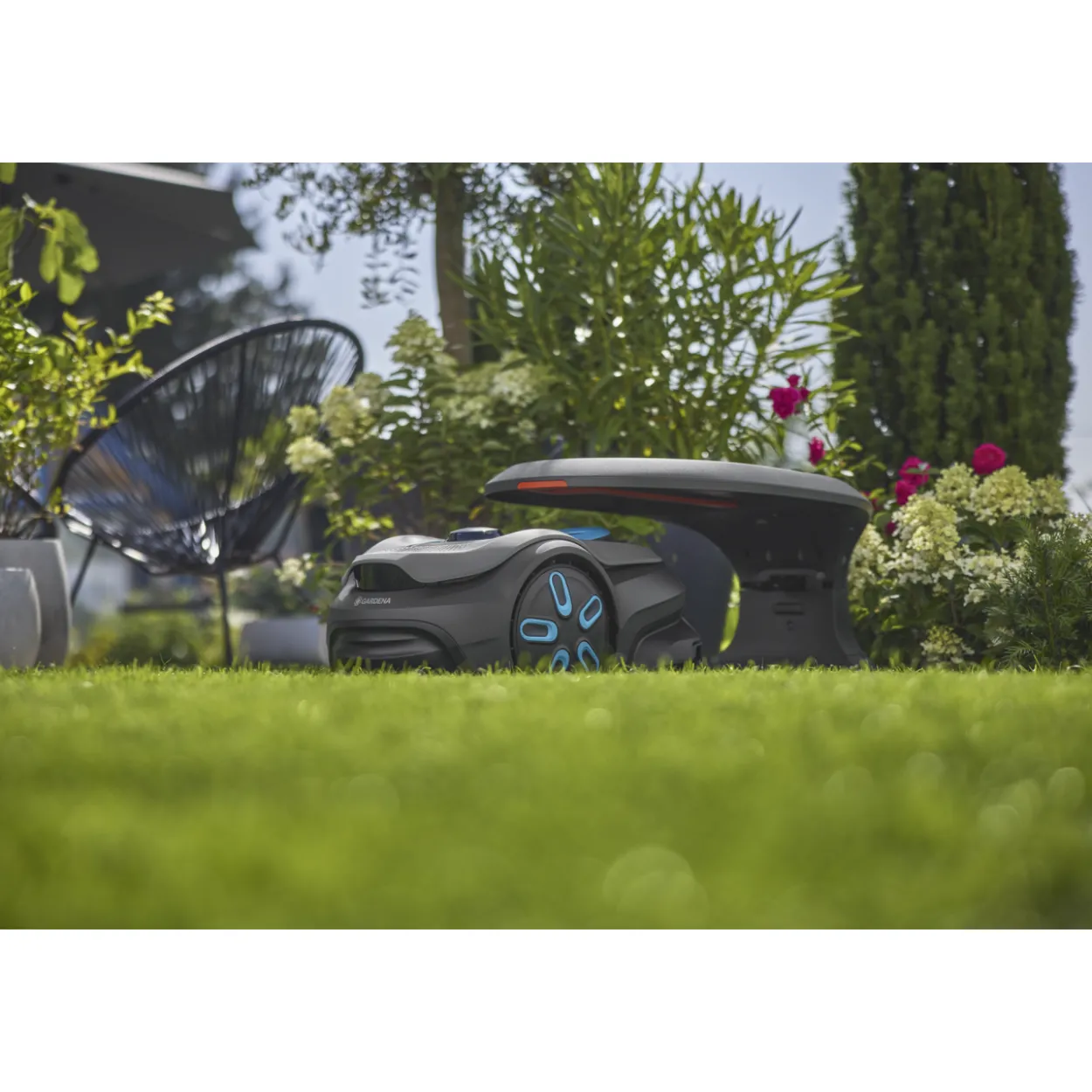 Robottiruohonleikkuri Gardena smart SILENO sense 600, rajalangaton