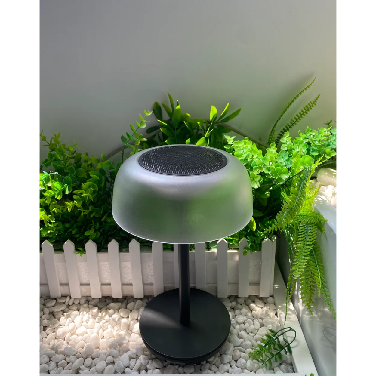 SOLAR LED-pöytävalaisin Parco, USB-C