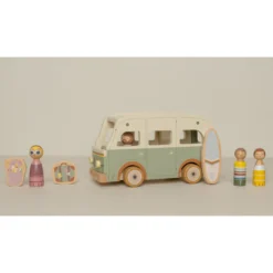 Vintage Campervan Little Dutch puinen